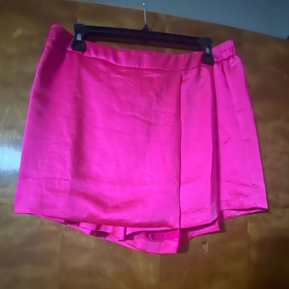 Hot pink skort